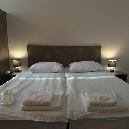 Bina N28 Hotel Кутаиси Екстериор снимка