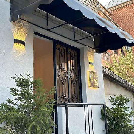 Bina N28 Hotel Кутаиси Екстериор снимка