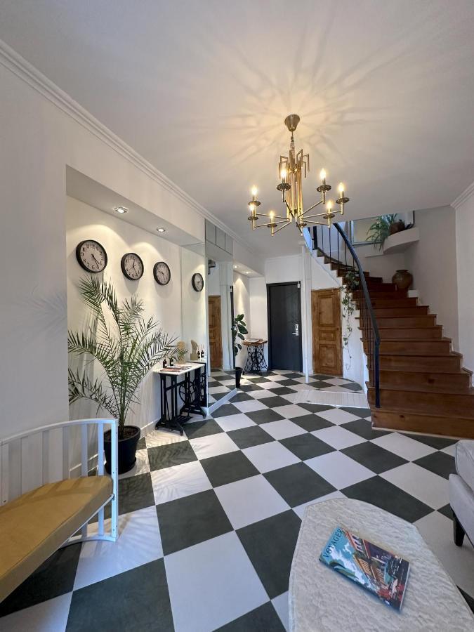 Bina N28 Hotel Кутаиси Екстериор снимка