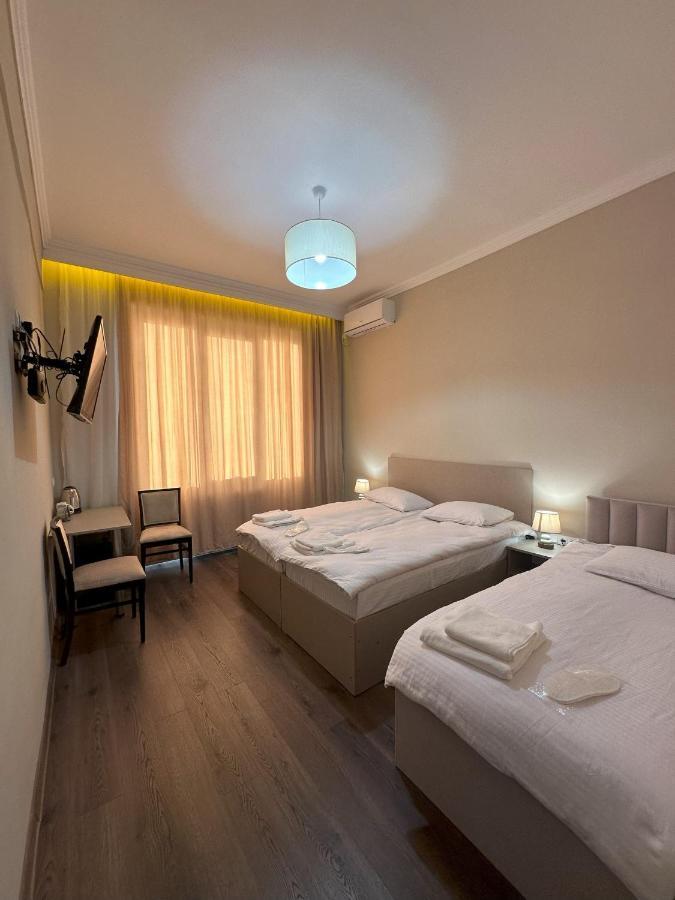 Bina N28 Hotel Кутаиси Екстериор снимка